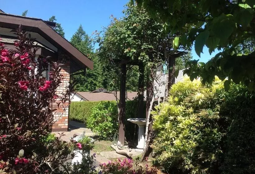 ベッドアンドブレックファースト Laurel S Cottage