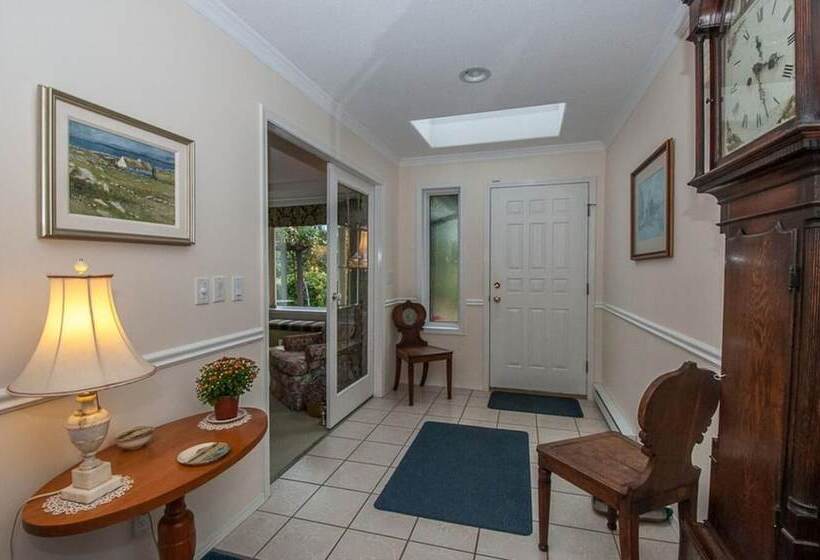 تختخواب و صبحانه Laurel S Cottage