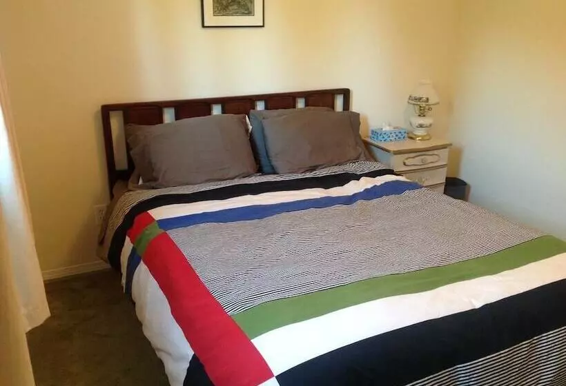 ベッドアンドブレックファースト Laurel S Cottage