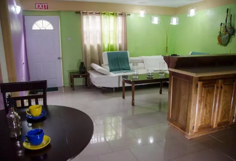 تختخواب و صبحانه Matthew S Miracle View