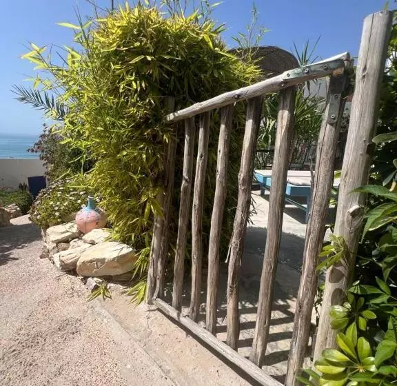 Aamiaismajoitus (B&B) Villa Jardin De L'ocean