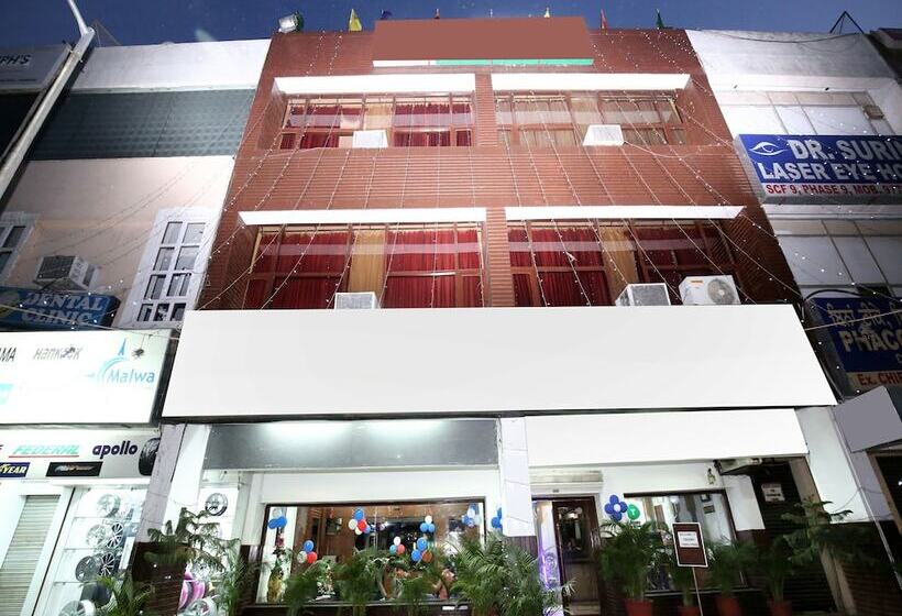 Hotel Fab Town Pride