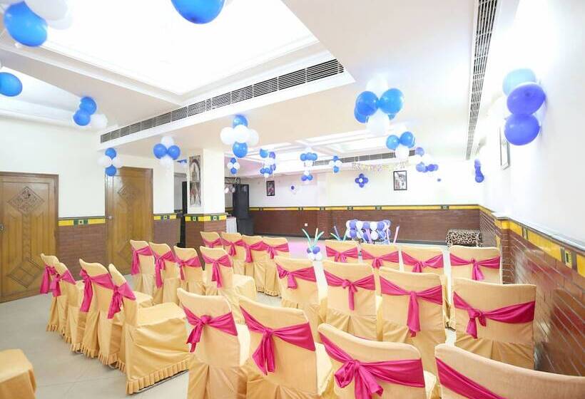 Hotel Fab Town Pride