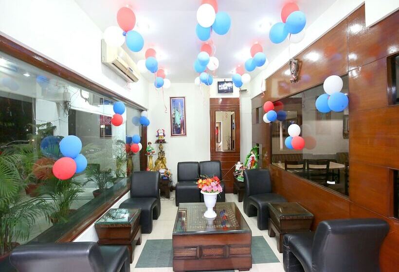 Hotel Fab Town Pride