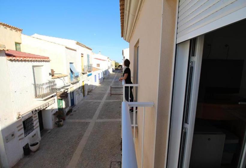 هتل Hostal Nueva Tabarca