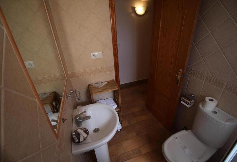 هتل Hostal Nueva Tabarca