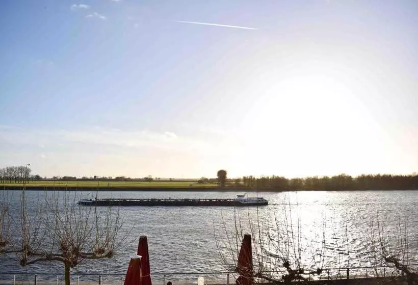 Hotelli Rheinpromenade8