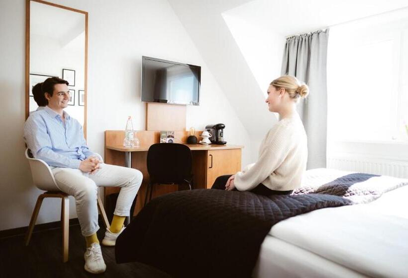 酒店 Rheinpromenade8