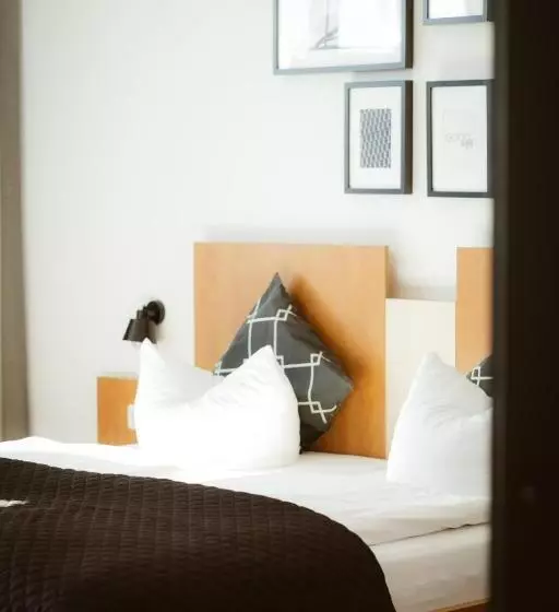 Hotelli Rheinpromenade8