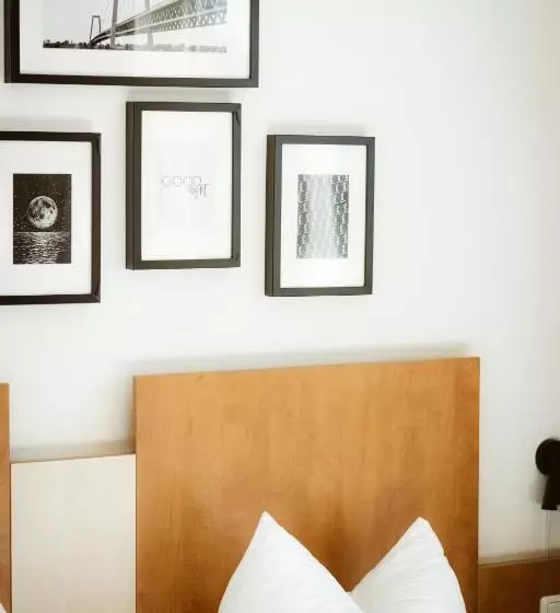 Hotelli Rheinpromenade8