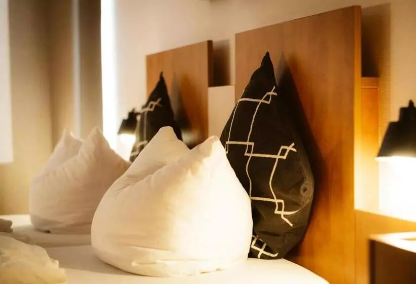 Hotelli Rheinpromenade8