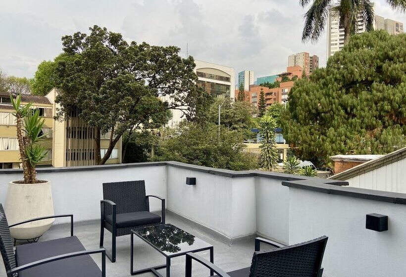 هتل Santa Ana Medellin