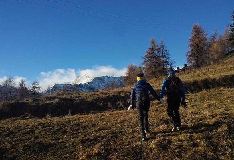 Rifugio Alpino L Ermitage  Hostel