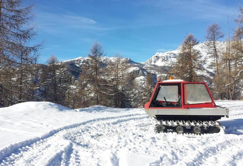 Rifugio Alpino L Ermitage  Hostel
