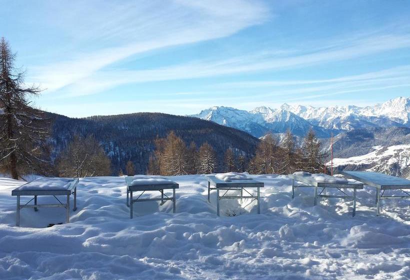 Rifugio Alpino L Ermitage  Hostel