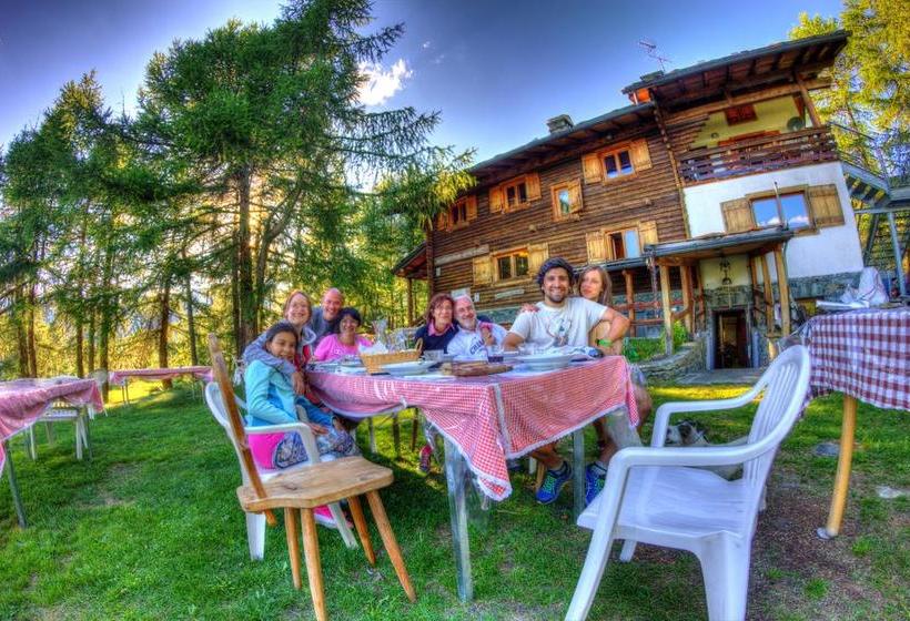 Rifugio Alpino L Ermitage  Hostel