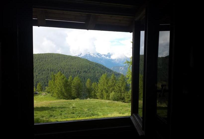 Rifugio Alpino L Ermitage  Hostel