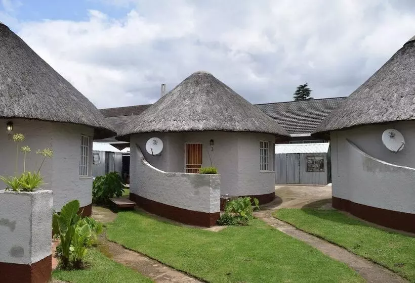 Retkeilymaja Graskop Family Retreat And Backpackers