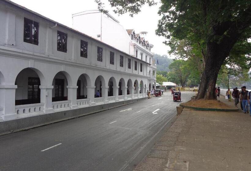 Nocleg ze śniadaniem Cirute Talwatte, Kandy