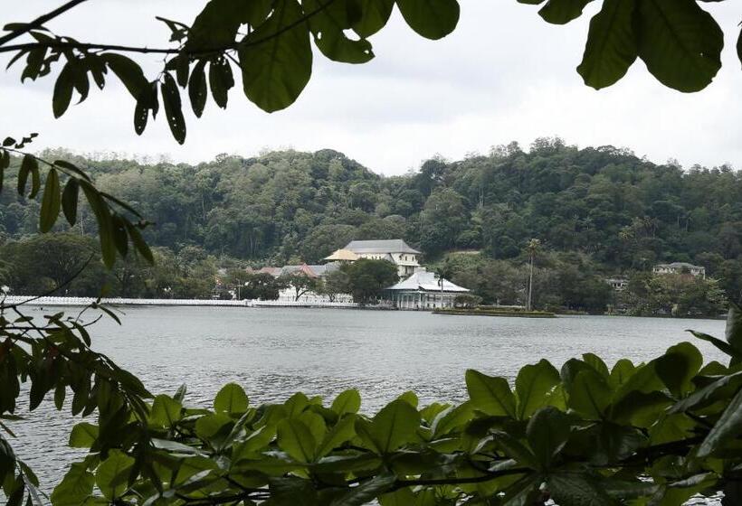 Nocleg ze śniadaniem Cirute Talwatte, Kandy