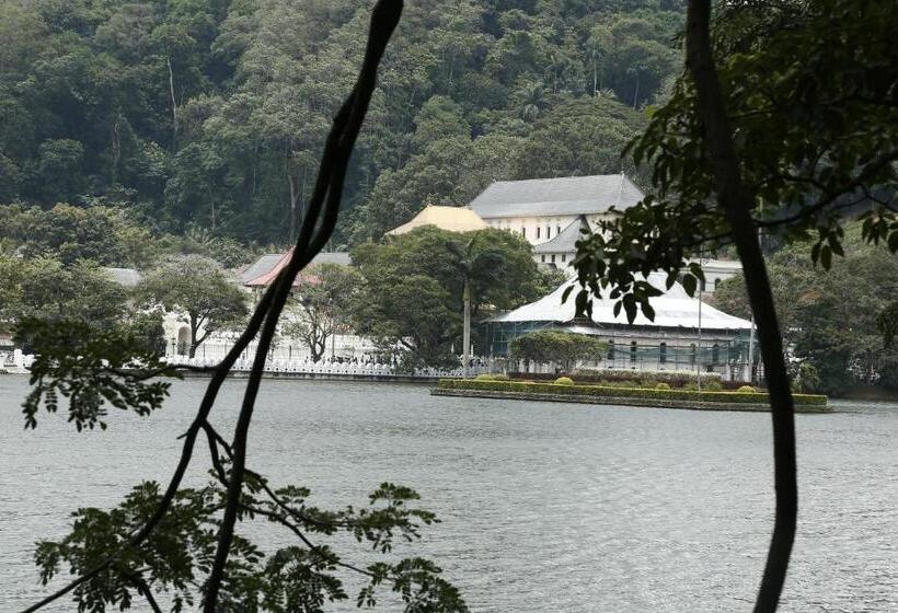 Nocleg ze śniadaniem Cirute Talwatte, Kandy