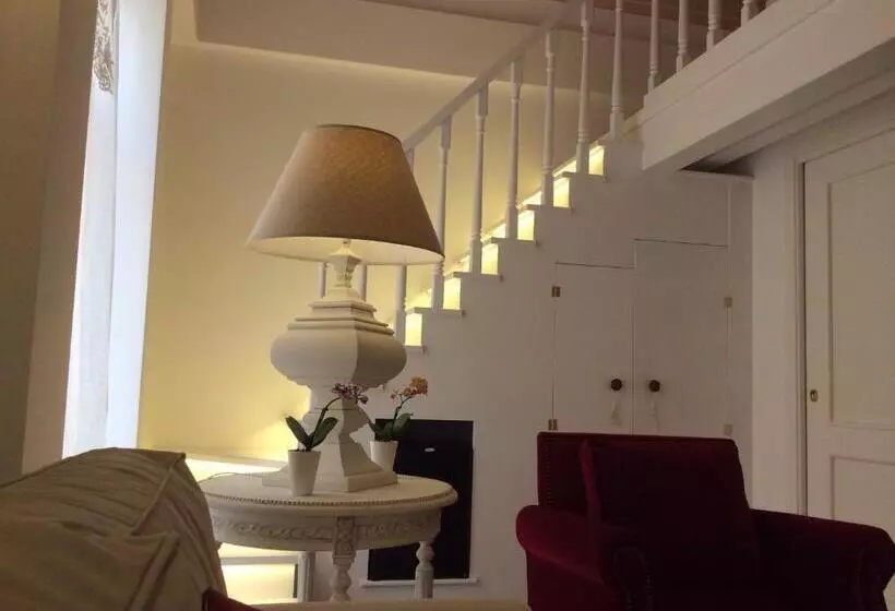 تختخواب و صبحانه Suite Le Perle