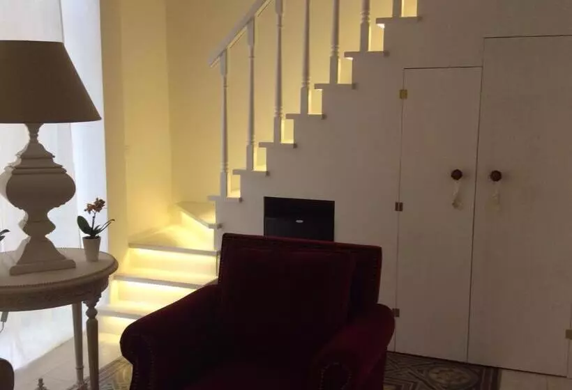 تختخواب و صبحانه Suite Le Perle