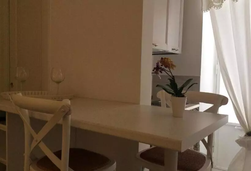 تختخواب و صبحانه Suite Le Perle