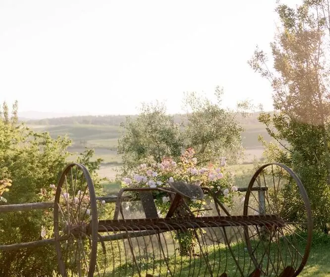 Borgo Sant Ambrogio  Resort