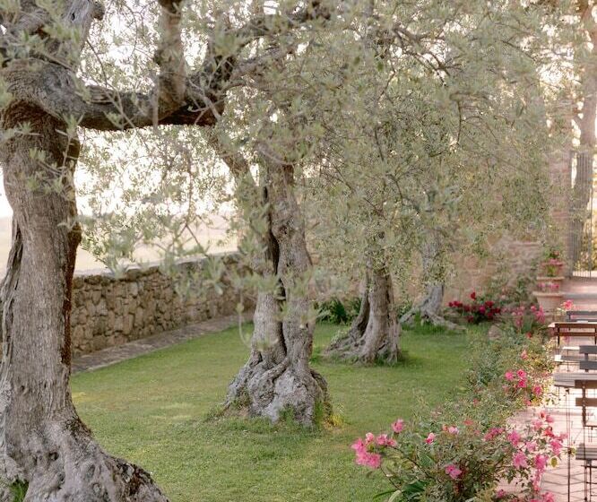 Borgo Sant Ambrogio Resort