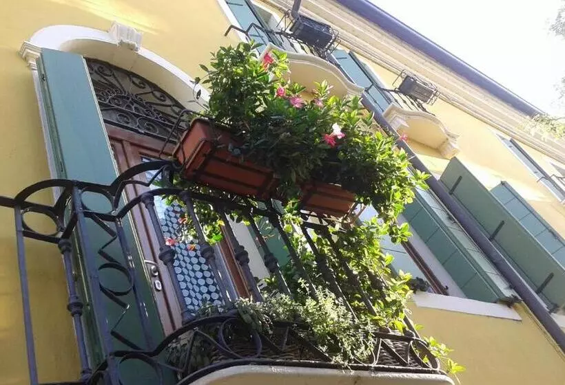 هتل Albergo Ristorante Leon D'oro