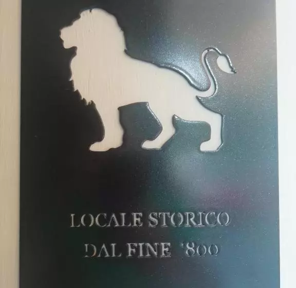 هتل Albergo Ristorante Leon D'oro
