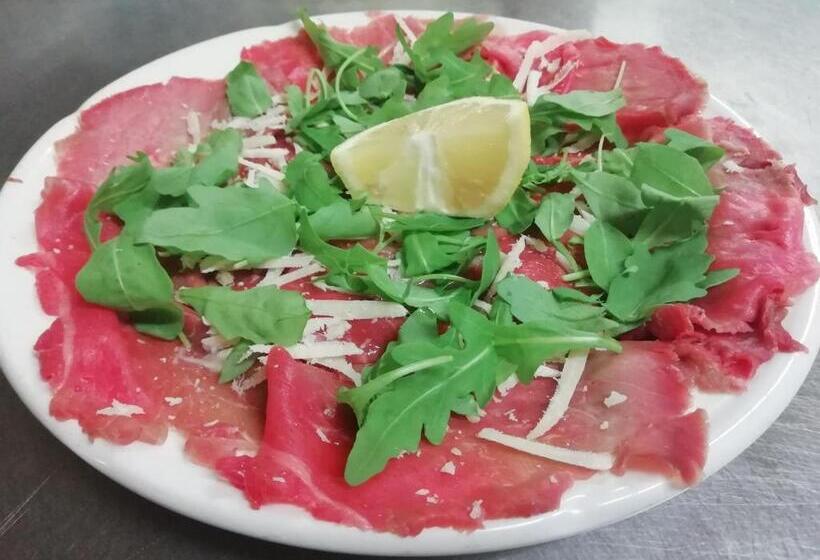 فندق Albergo Ristorante Leon D'oro