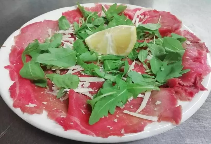 هتل Albergo Ristorante Leon D'oro