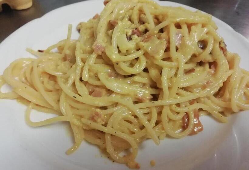 فندق Albergo Ristorante Leon D'oro