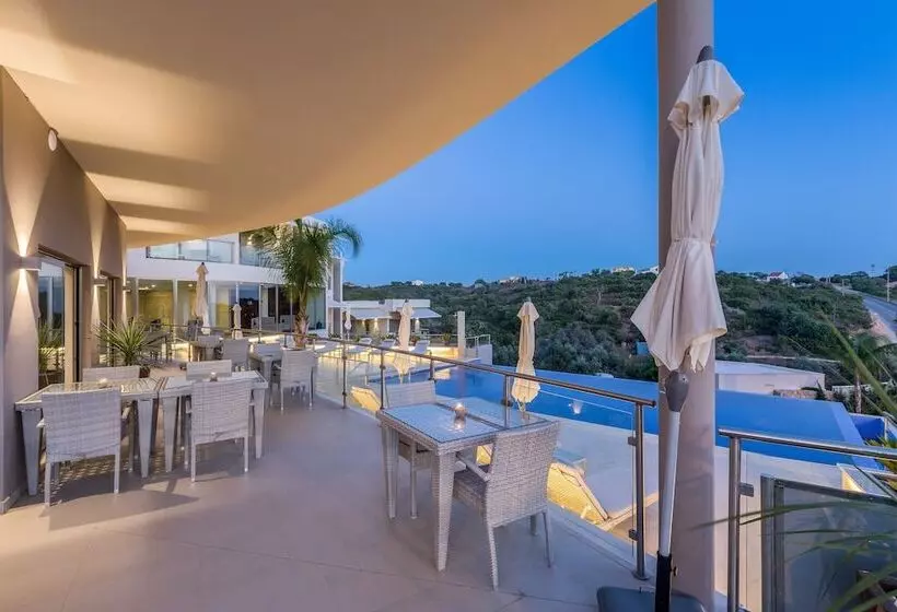 ホテル Caneiros Luxury House & Suites