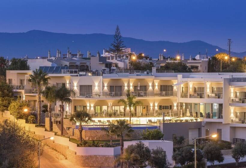 فندق Caneiros Luxury House & Suites