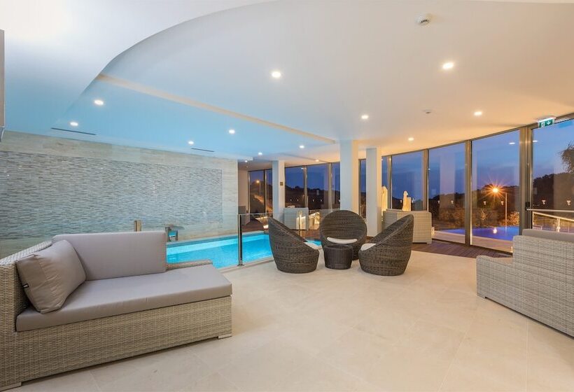 فندق Caneiros Luxury House & Suites