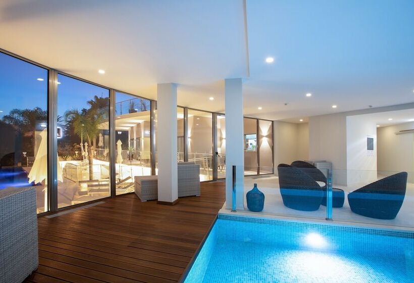 فندق Caneiros Luxury House & Suites