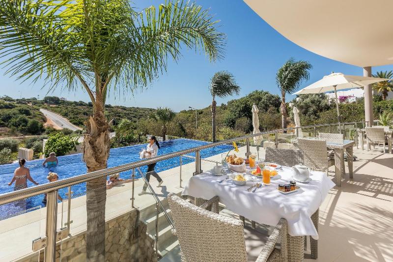 فندق Caneiros Luxury House & Suites