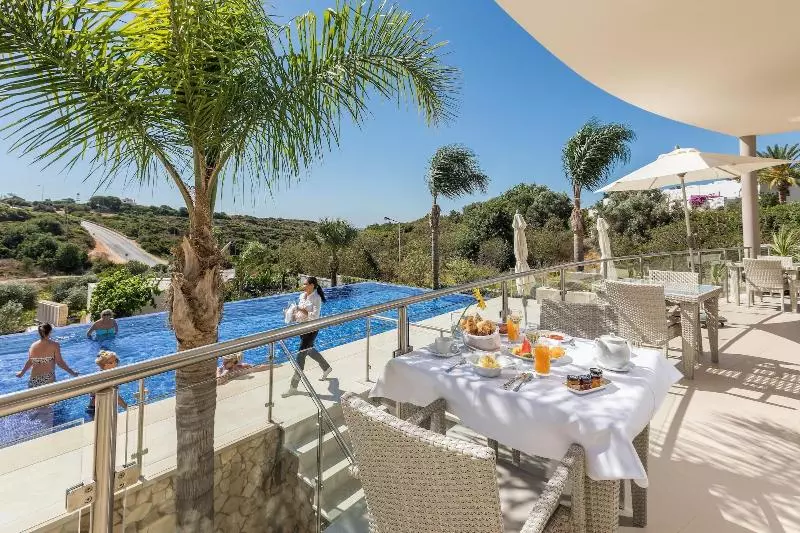 ホテル Caneiros Luxury House & Suites