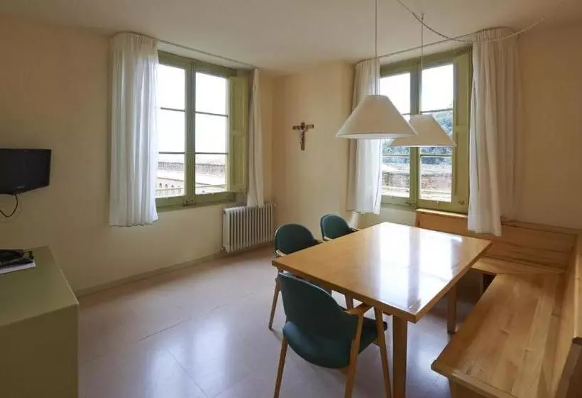 Apartamentos Montserrat Abat Marcet