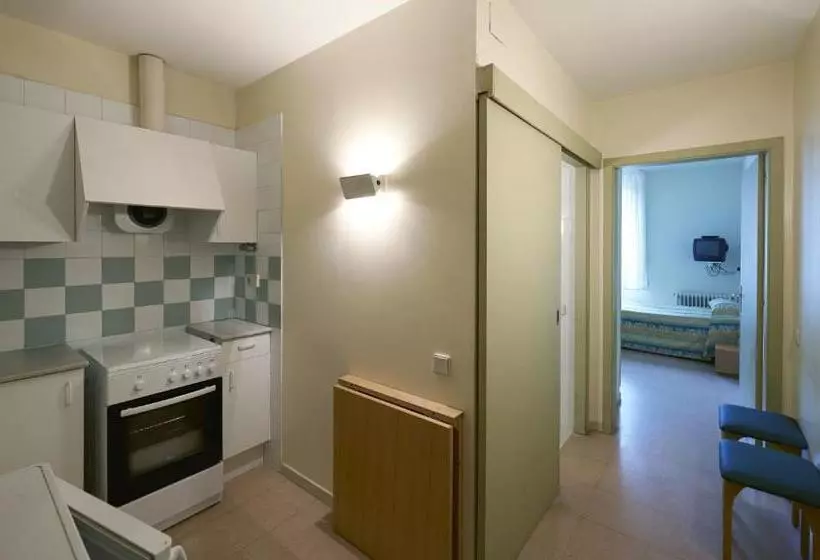 Apartamentos Montserrat Abat Marcet