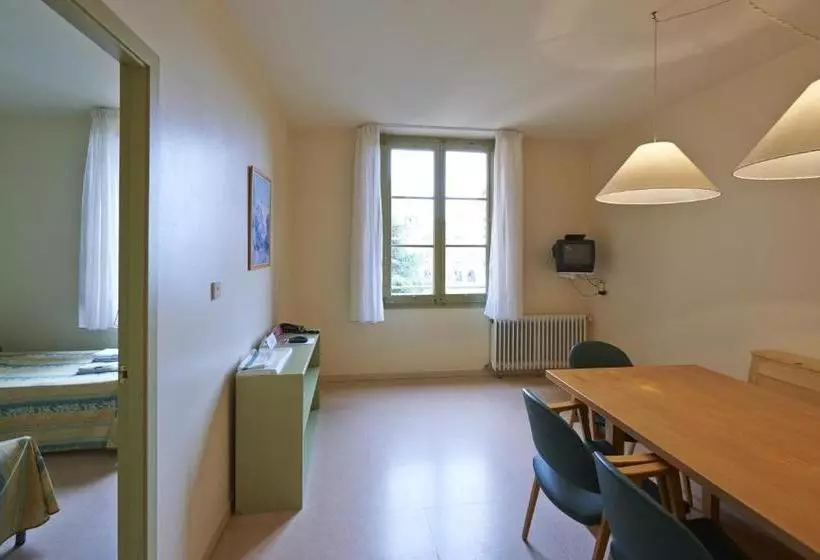 Apartamentos Montserrat Abat Marcet