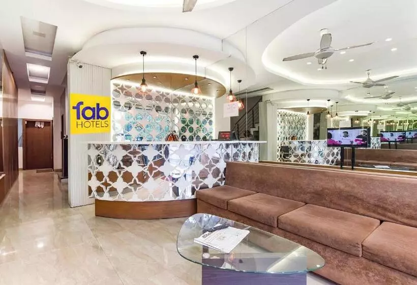 Fabhotel King Palace