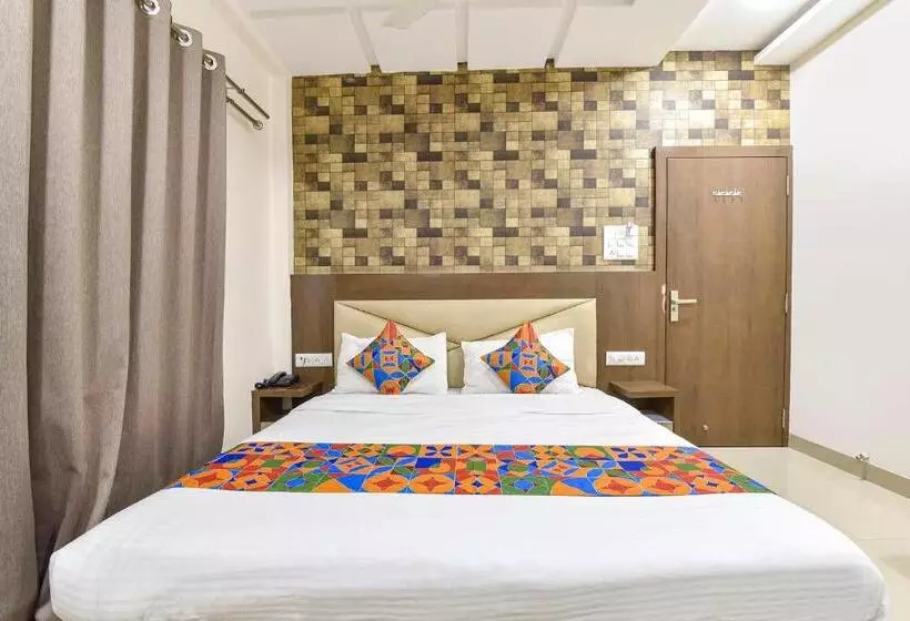 Fabhotel King Palace