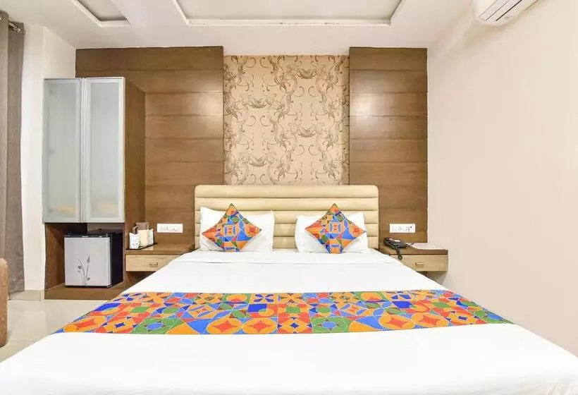 Fabhotel King Palace