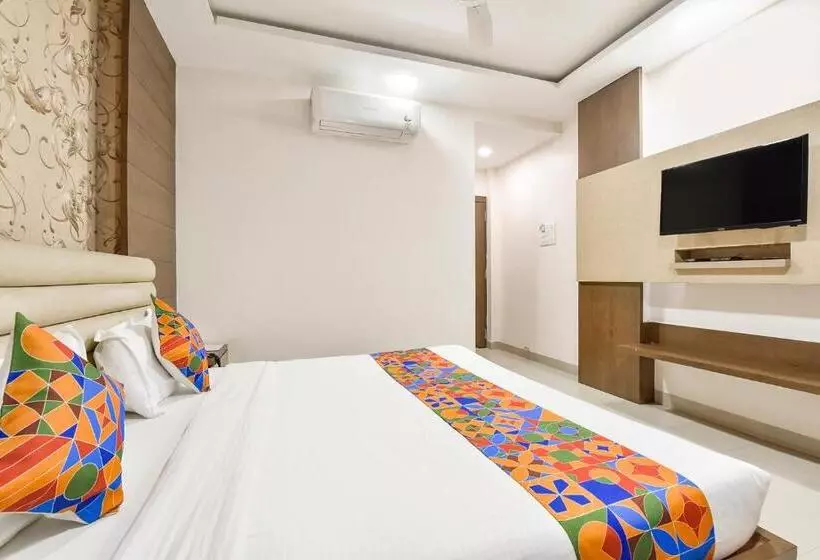 Fabhotel King Palace