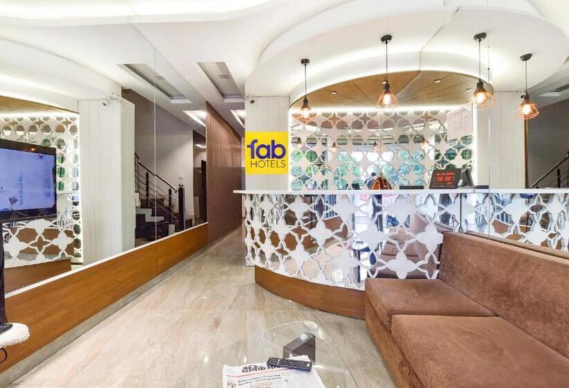 Fabhotel King Palace