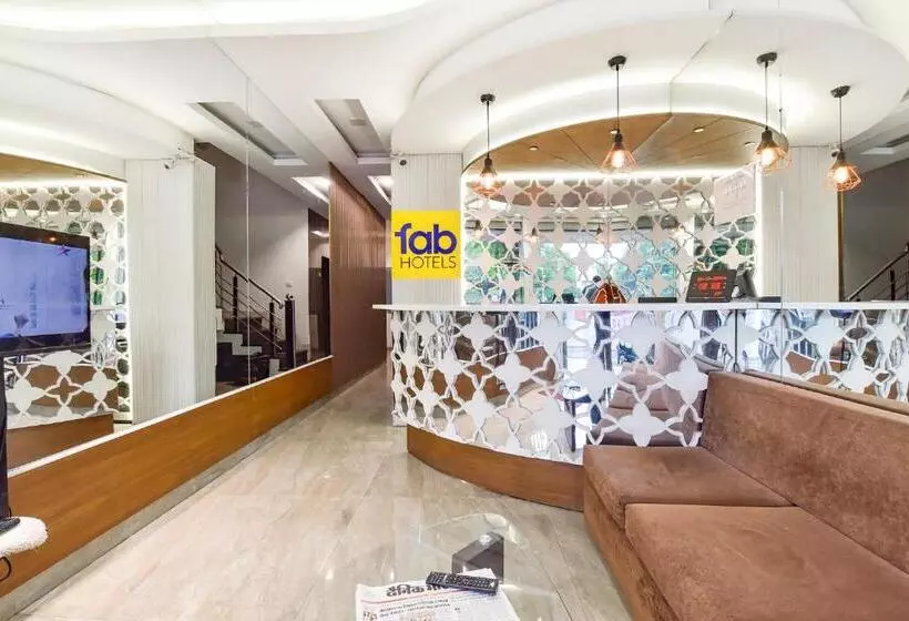 Fabhotel King Palace